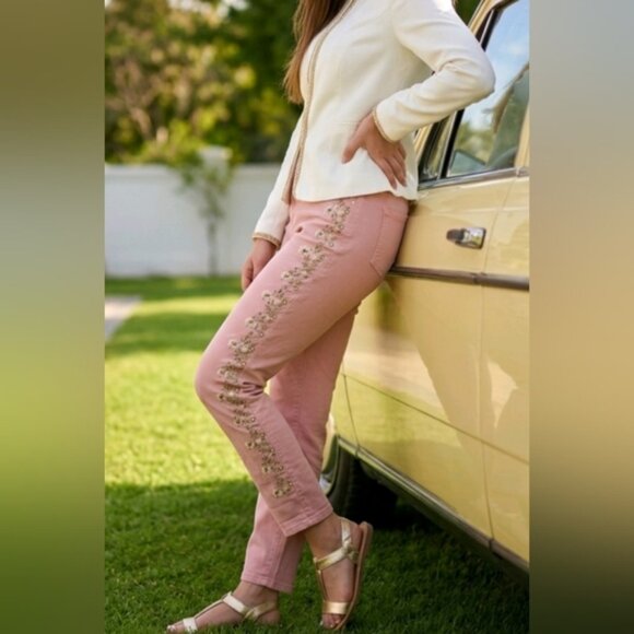 Gloria Vanderbilt Denim - Gloria Vanderbilt Amanda Hi Rise Floral Embroidered Hi Rise Pink Jeans SZ 10P